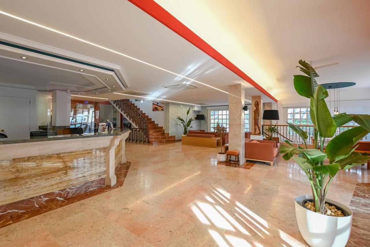 Hotel Pinos Playa Santanyi Bagian luar foto