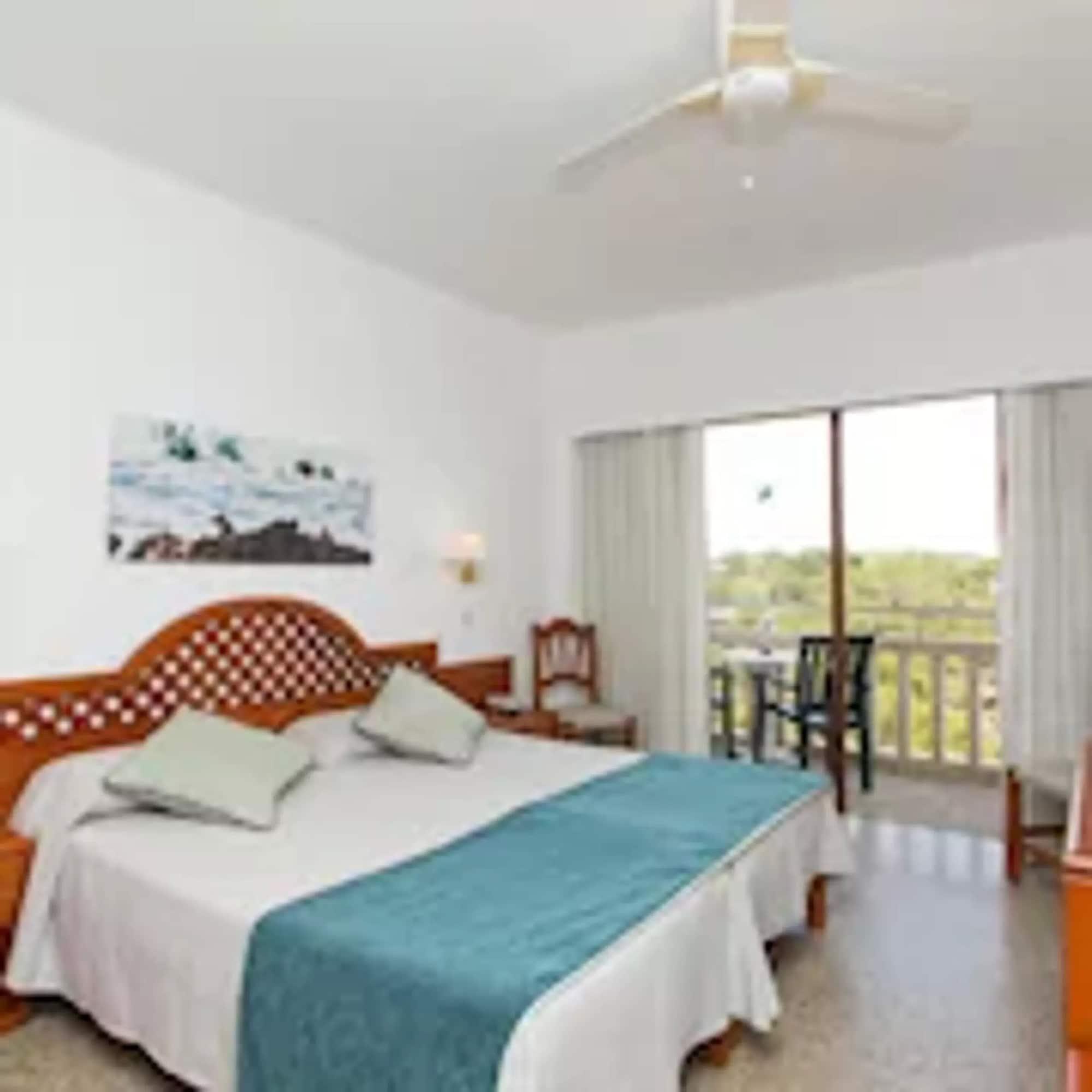 Hotel Pinos Playa Santanyi Bagian luar foto