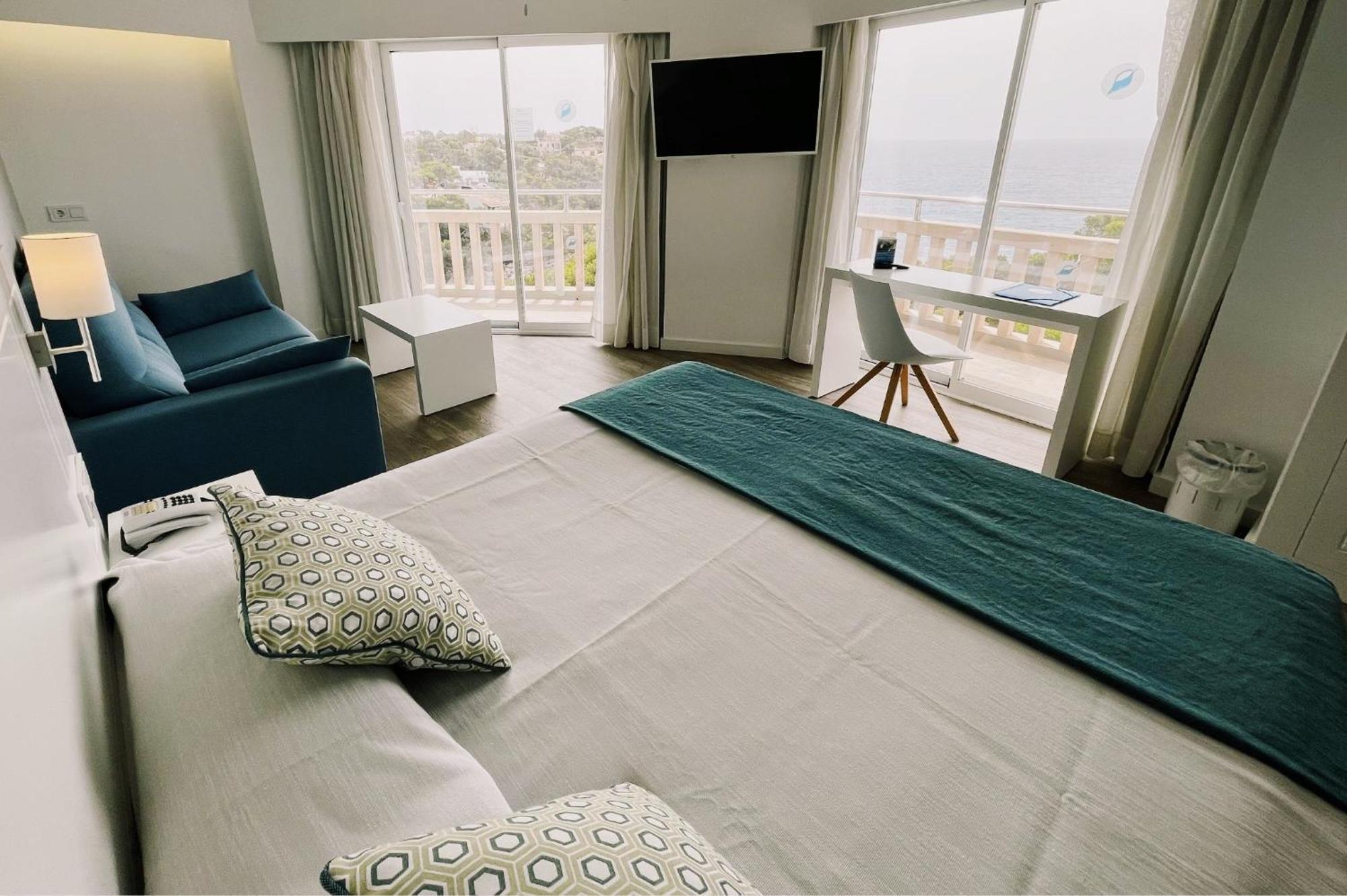 Hotel Pinos Playa Santanyi Bagian luar foto